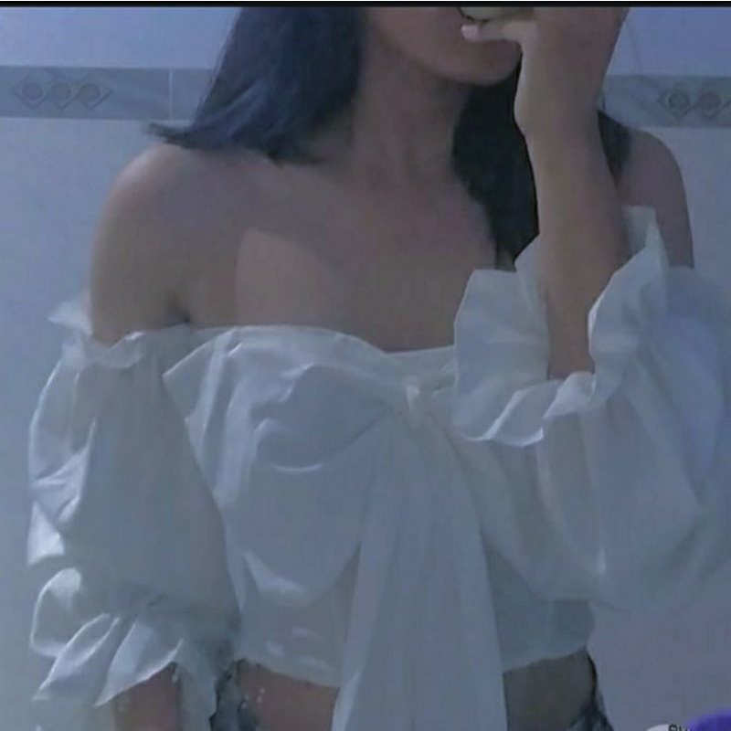 ÁO TRỄ VAI TAY PHỒNG NƠ TO