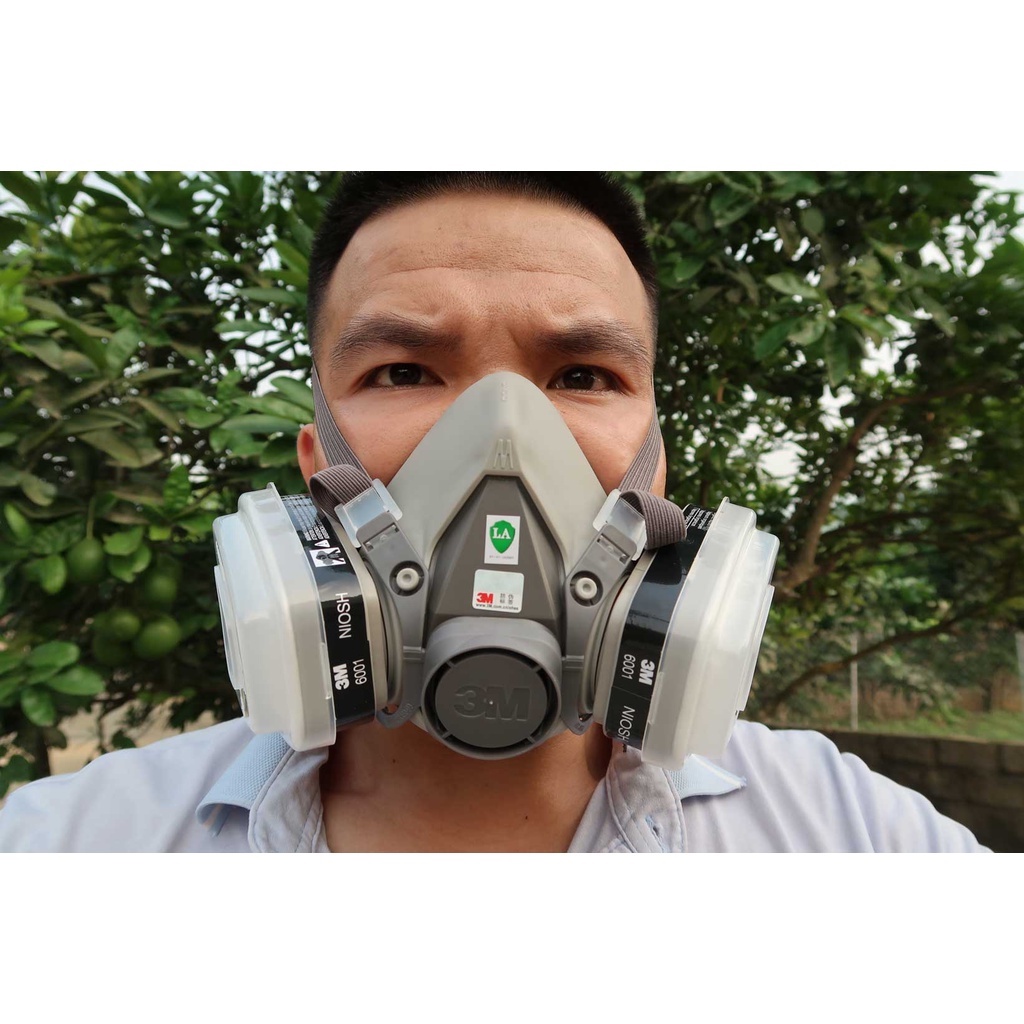 Mặt nạ phòng độc 3M-6200-Phun sơn,hóa chất,thuốc trừ sâu,khói bụi độc hại.