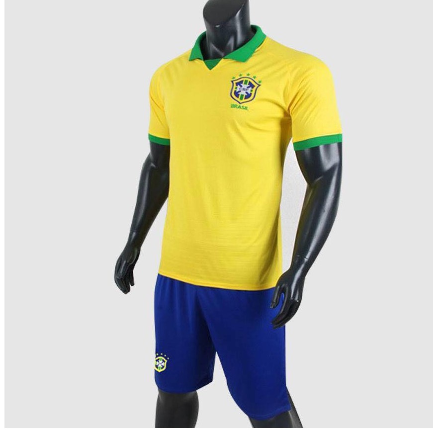 Bộ quần áo bóng đá Brazil vàng