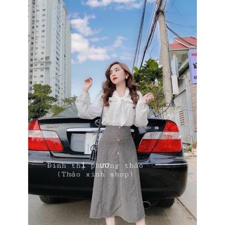 Set áo sơ mi trắng nơ mix chân váy kẻ dài