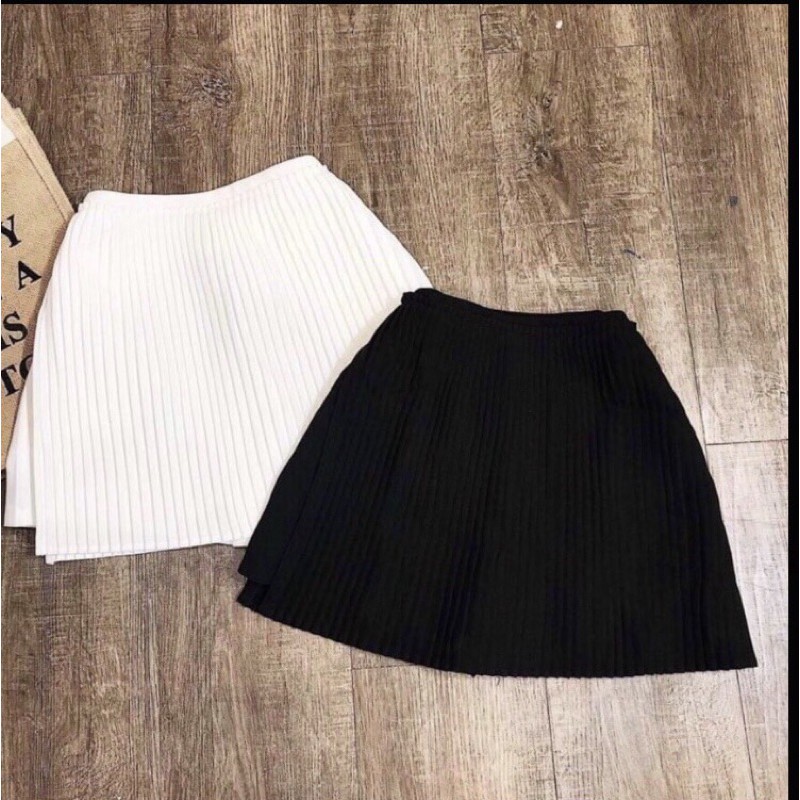 Chân váy dập li nhí form ngắn có lót quần trong Sun Fahsion