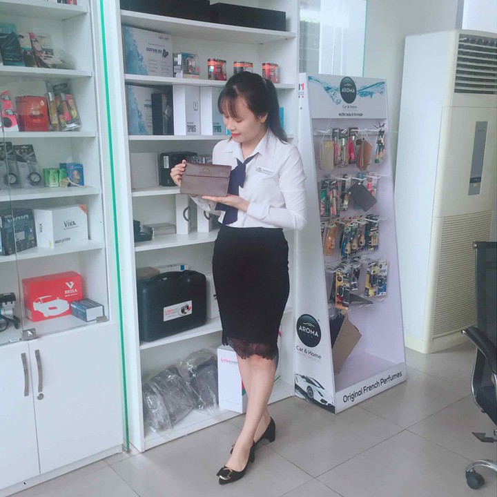 Ví Da Đựng Giấy Tờ Xe Hơi Tiện Dụng dập LOGO hãng xe (HÀNG LOẠI 1 - Tốt)