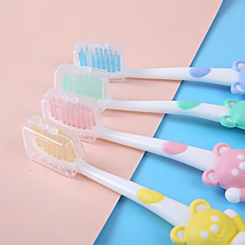 COMBO 4 BÀN CHẢI ĐÁNH RĂNG CHO BÉ HÌNH GẤU SIÊU CUTE VỚI 4 MÀU KHÁC NHAU CỚ BỌC BẢO VỆ ĐẦU TIỆN LỢI