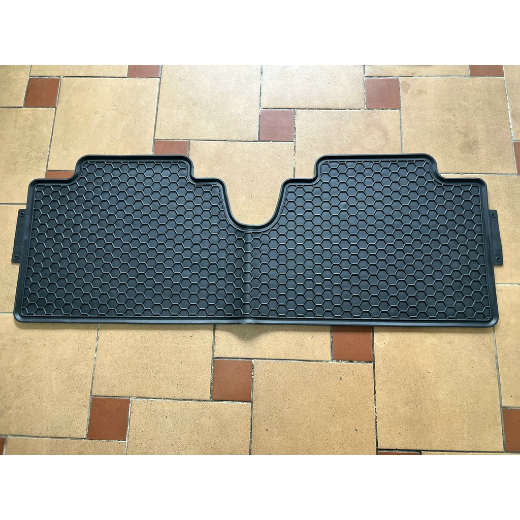 Thảm trải sàn , lót sàn cao su theo xe Toyota Yaris 2010 - 2022