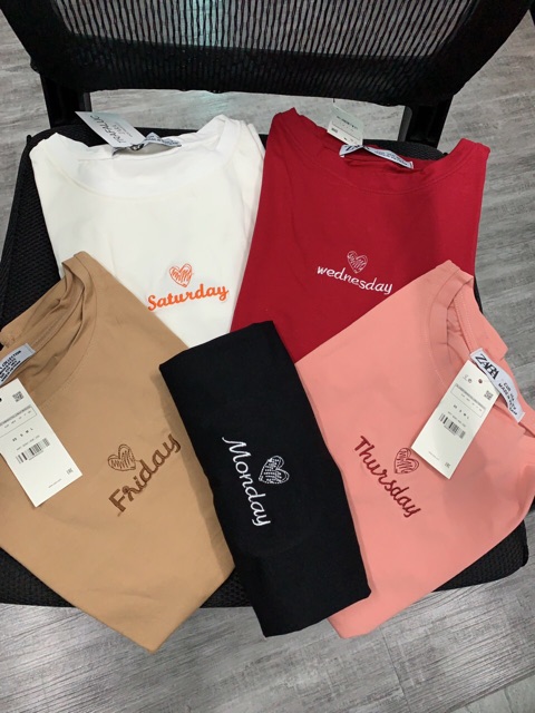 ÁO PHÔNG NỮ CỔ TRÒN THÊU CHỮ SIÊU HOT | BigBuy360 - bigbuy360.vn