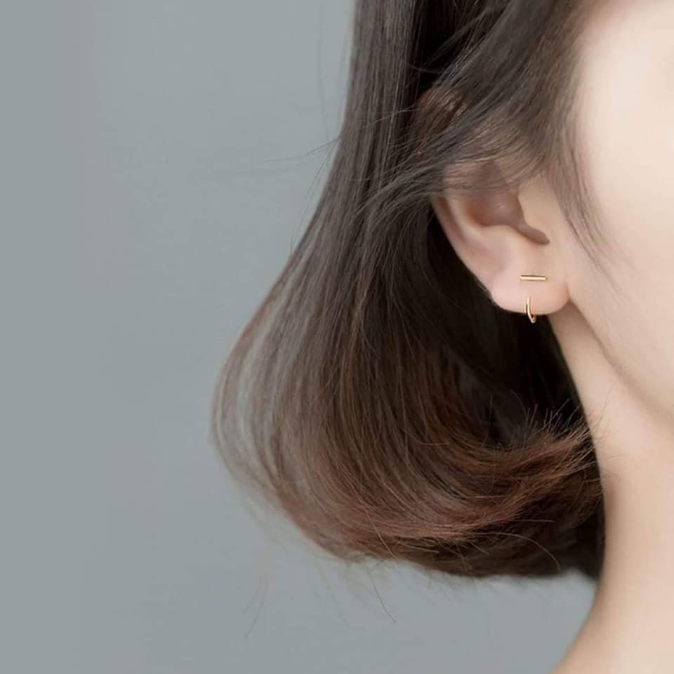 1 CHIẾC KHUYÊN TAI BẠC TA THANH NGANG DẠNG MÓC