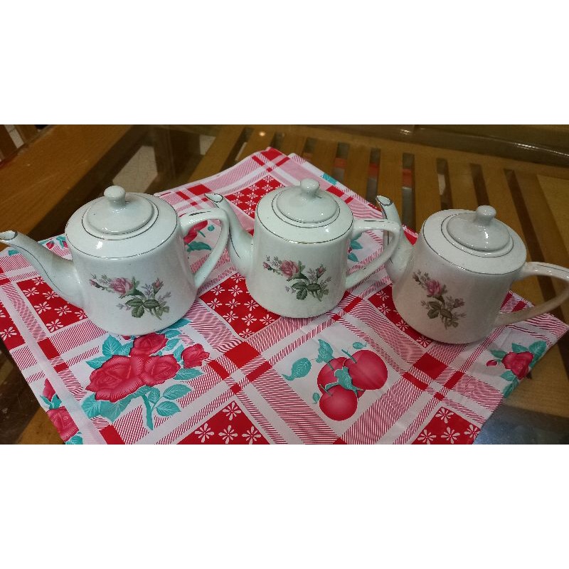 Ấm pha trà, xuyến sứ hoa hồng Hải Dương xưa tồn kho giá gồm 1 ấm