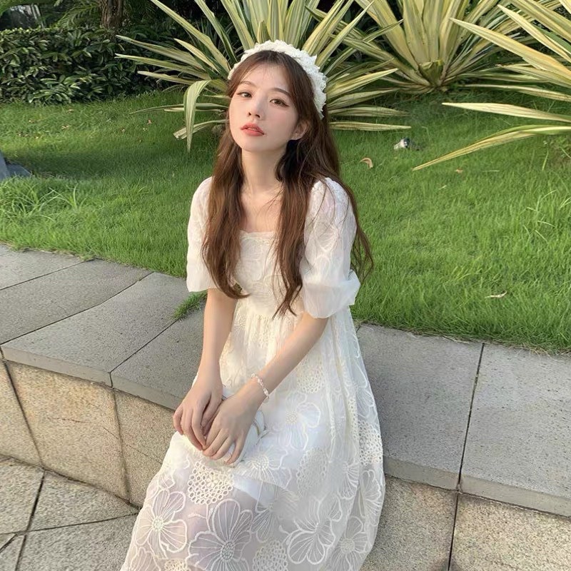 ĐẦM HOA NỔI XÔ TRẮNG CỔ VUÔNG BBD TAY BỒNG