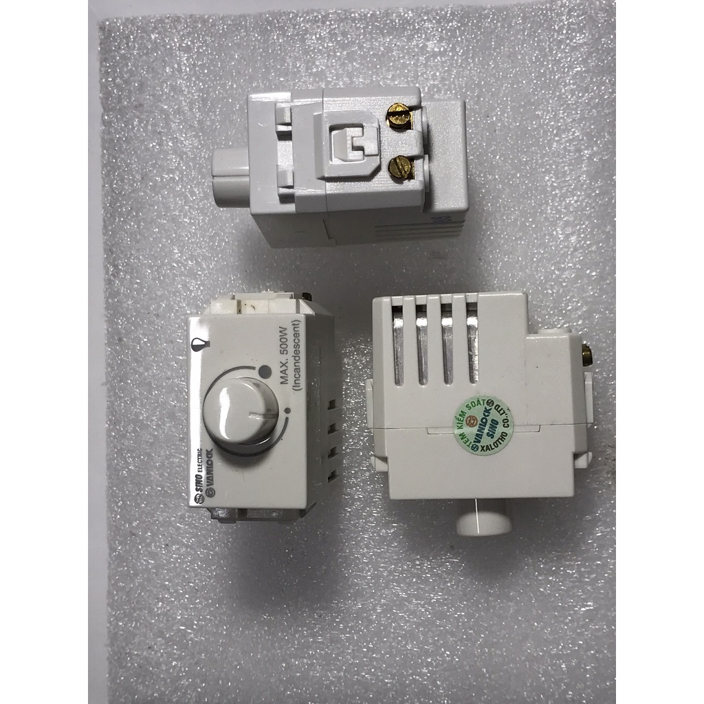 Hạt bình NL 20A , tivi, điện thoại , mạng , chiết áp đèn-qạt S18CC SIno