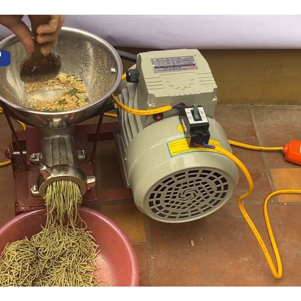 Cối ép cám. Máy đùn cám gà cám chim cám khuyên nhanh năng suất cao