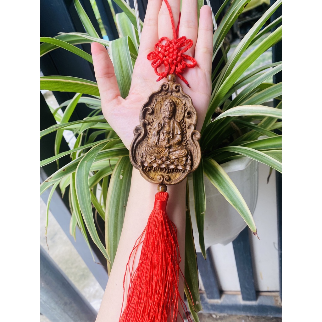 Dây treo xe ô tô tượng Phật Quan Âm trầm hương cao cấp của Vạn An Group, mang đến may mắn, bình an