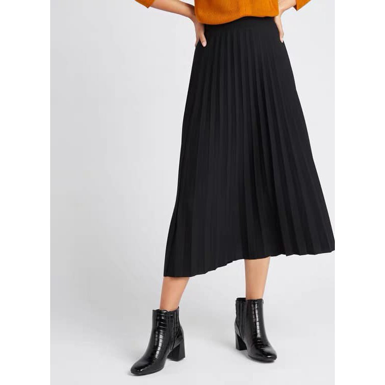 Chân váy dập ly Max