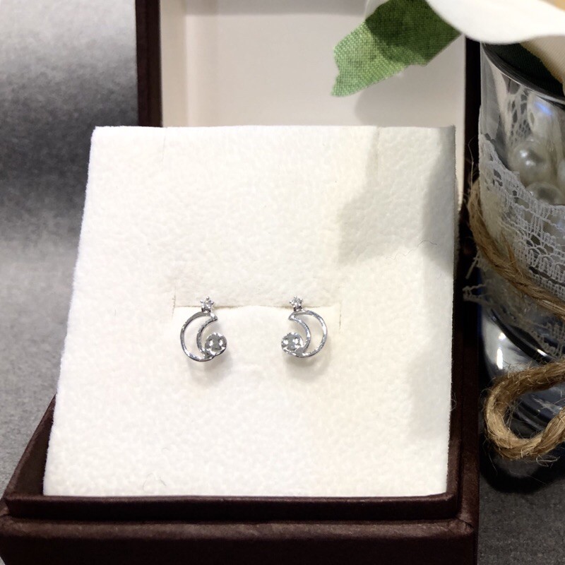 Hoa tai bạc mặt tăng ôm mặt cười ESTELLE