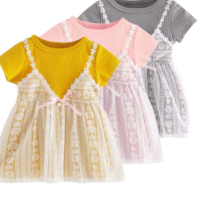 Bộ áo thun ngắn tay + chân váy yếm ren kiểu Hàn Quốc cho nữ