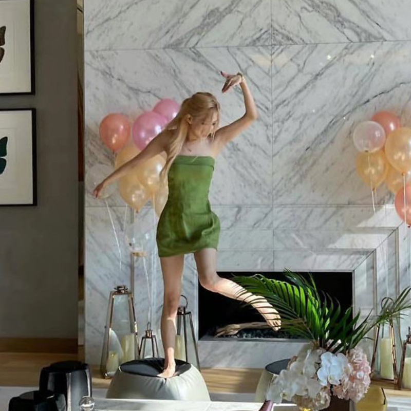 Váy ngắn quây xanh khoe eo Rose