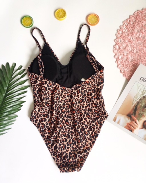 Bikini liền mảnh da beo hở lưng quyến rũ