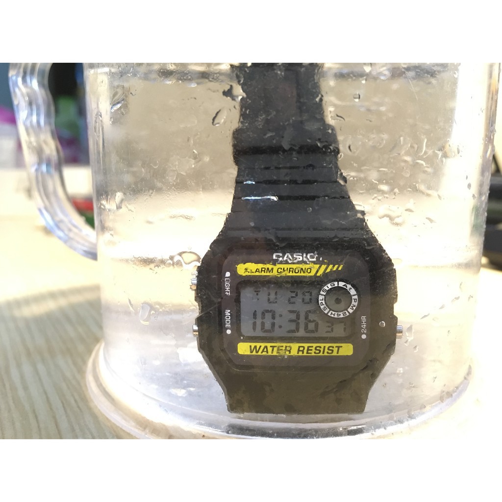 Đồng hồ nam Ca si ô F-94WA-9DG chống nước bơi lội đi mưa thoải mái | BigBuy360 - bigbuy360.vn