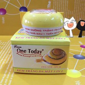 Kem Dưỡng Trắng Da Mặt 3 Trong 1
