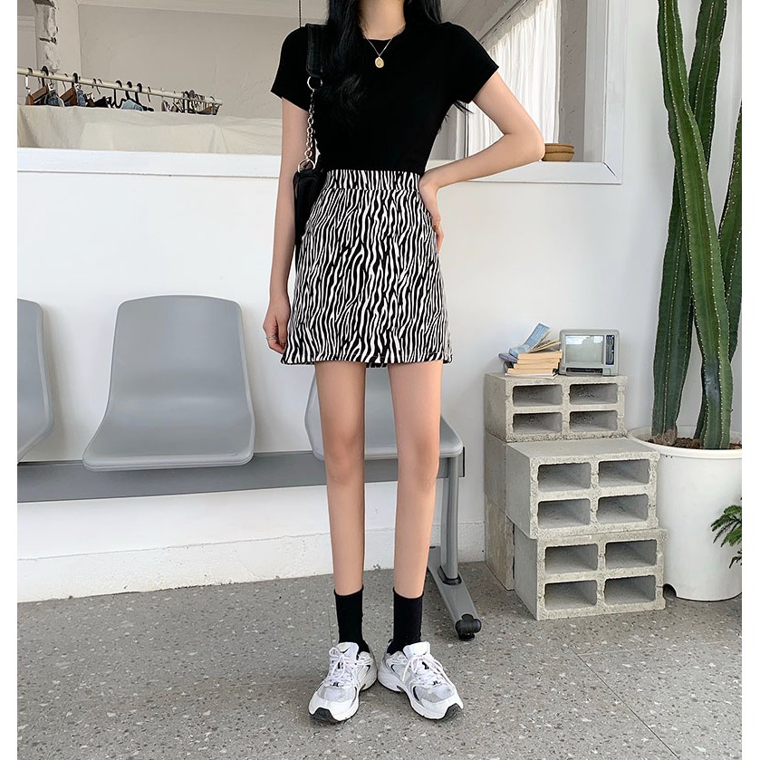 Chân Váy Chữ A Lưng Cao Họa Tiết Sọc Thời Trang Dành Cho Nữ | BigBuy360 - bigbuy360.vn