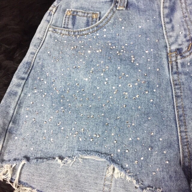 Xả thanh lý Short bò đính đá free size dưới 53kg.