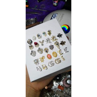 Charm làm móng giá rẻ