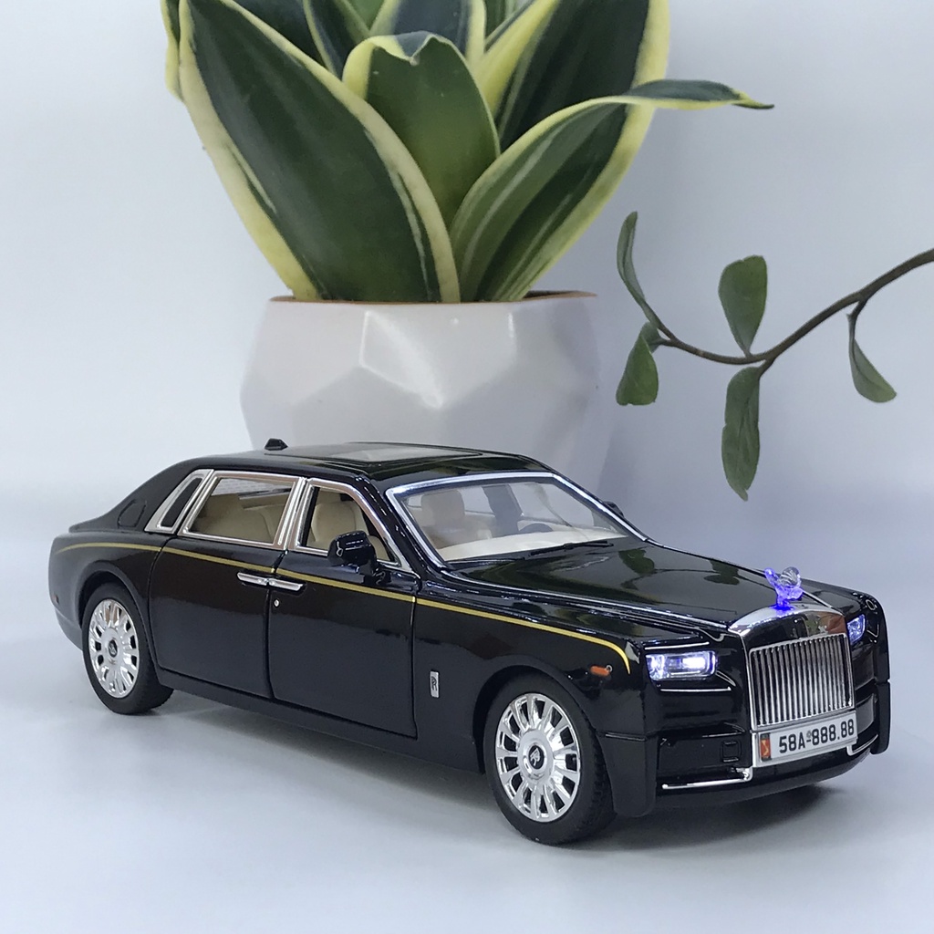 Mô hình xe ô tô Rolls Royce Phantom VIII tỷ lệ 1:24 bằng kim loại