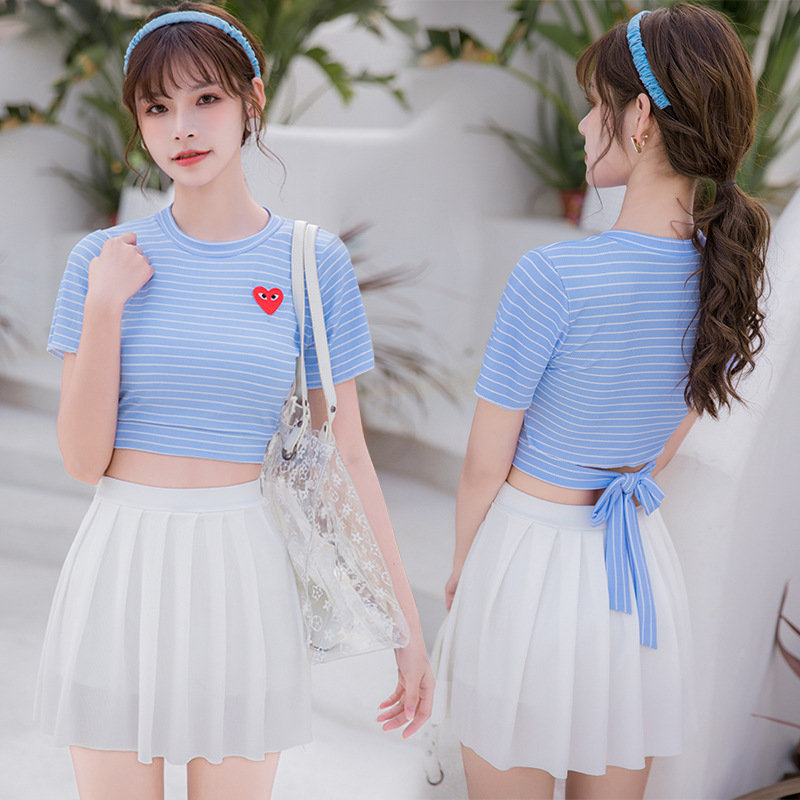 Bộ Đồ Bơi 2 Mảnh Áo Thun Tay Ngắn Kẻ Sọc + Chân Váy | BigBuy360 - bigbuy360.vn