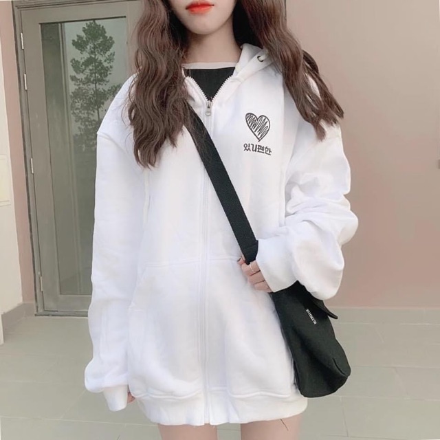 Áo khoác nỉ tim thêu♥️ | BigBuy360 - bigbuy360.vn