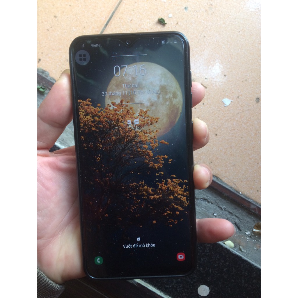 Thanh lý điện thoại cũ đầy đủ phụ kiện