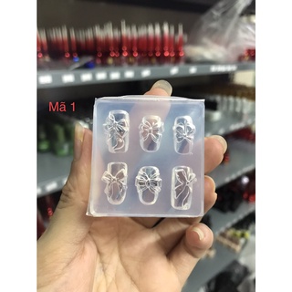 Khuôn silicon làm gấu nơ tim môi micky....