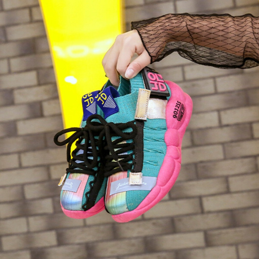 Giày thể thao đế  bánh mỳ Chuất - Mới - Lạ , cổ chun cực ôm chân và tôn dáng | BigBuy360 - bigbuy360.vn