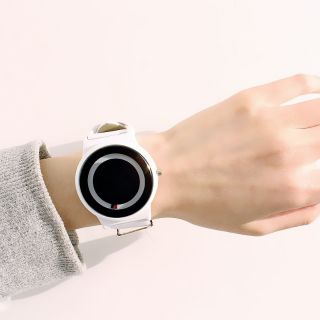 Đồng hồ điện tử unisex