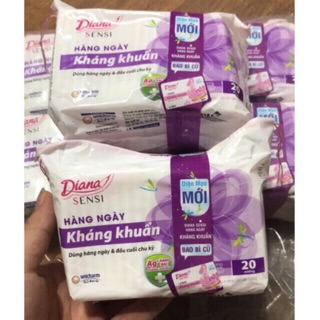 Băng vệ sinh hàng ngày Diana Sensi Kháng Khuẩn gói 20 miếng