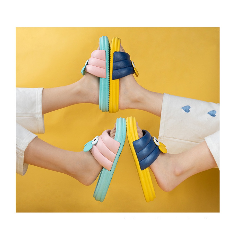 Dép PVC Đi Trong Nhà Chống Mài Mòn Hình Mắt Nhỏ Dễ Thương Cho Cặp Đôi