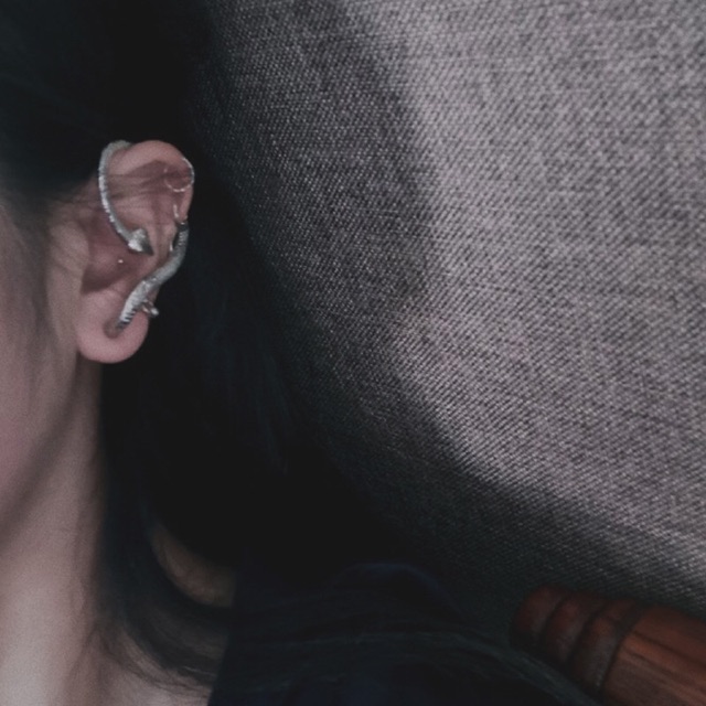 Hoa tai con rắn 1 chiếc - Khuyên tai con rắn cá tính