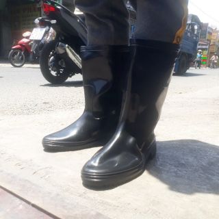 ƯNG CAO SU NAM NỮ ĐI MƯA