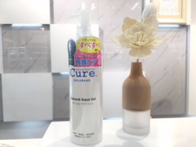 TẨY DA CHẾT CURE NATURAL AQUA GEL