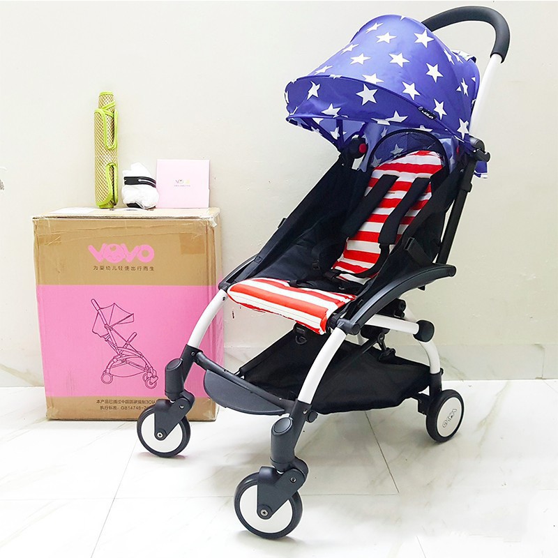 Xe đẩy du lịch Vovo 1 chiều gọn nhẹ màu cờ Mỹ cho bé