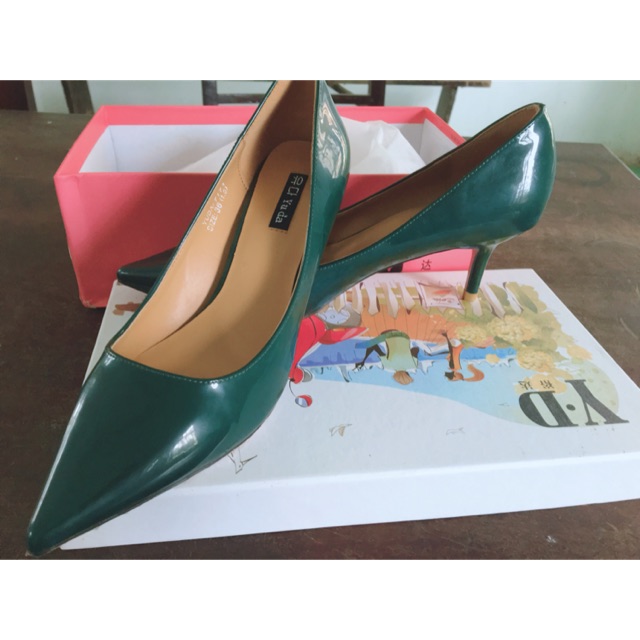 Giày gót, mũi nhọn da bóng xanh sale lẻ size 230 giá 100k