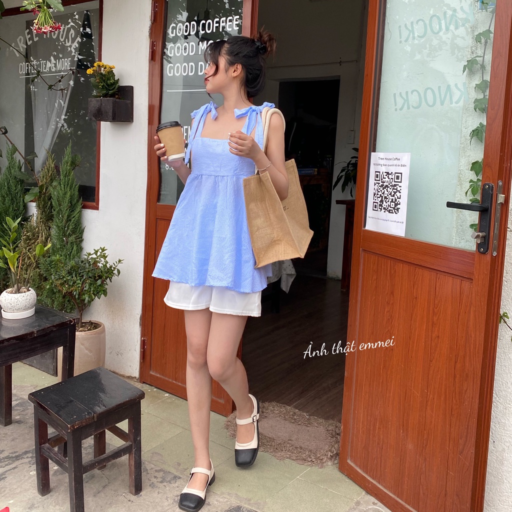 Áo babydoll hai dây thắt nơ kẻ xanh kèm quần sooc trắng V42 thời trang nữ emmei