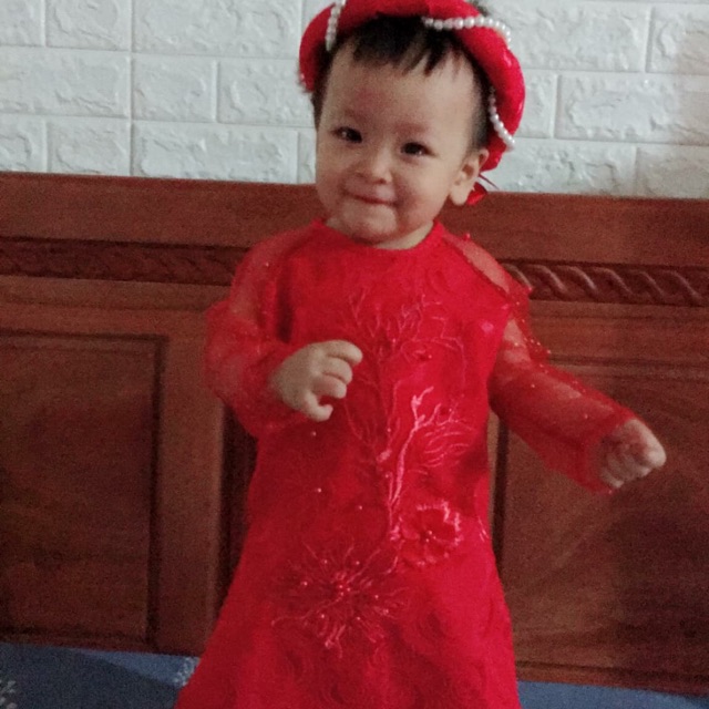 Áo dài cách tân cho bé