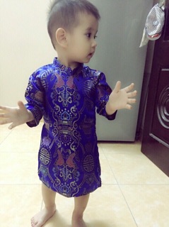 Áo dài gấm bé trai loại 1 ( áo + quần)
