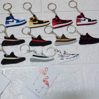 Móc khoá giày sneaker