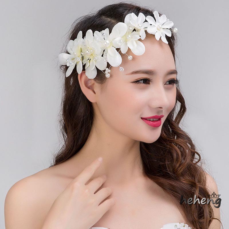 Vòng Hoa Hồng Lớn Đội Đầu Cho Cô Dâu Ngày Cưới