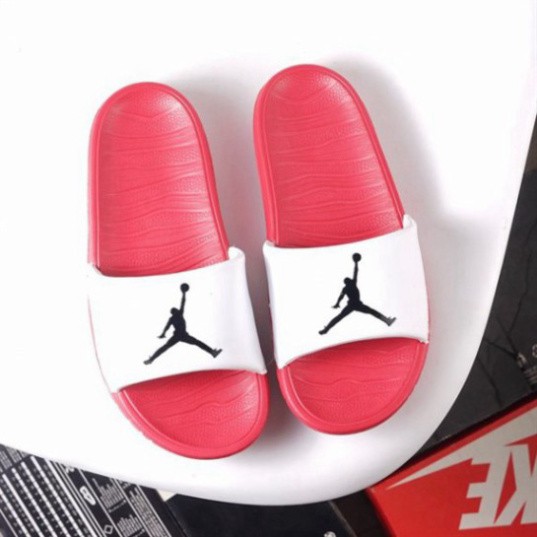 Dép quai ngang nam Jordan, đế dép chống trơn trượt, thích hợp đi làm mỗi ngày, có fullbox