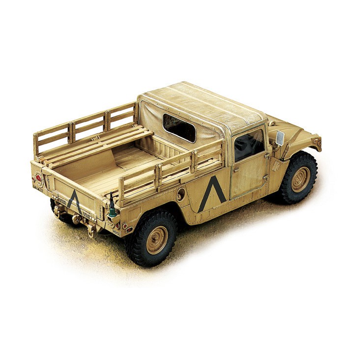 Mô hình xe ô tô tải quân sự 1/48 SCALE U.S. MODERN 4x4 UTILITY VEHICLE“CARGO TYPE” 32563 TAMIYA