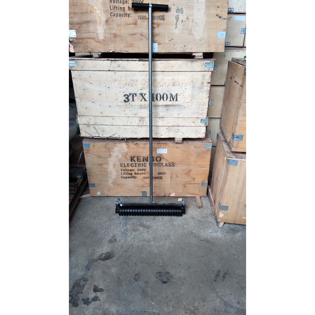 Con lăn tạo nhám bê tông