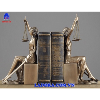 Giá Chặn Sách Nữ Thần Công Lý (DV034)