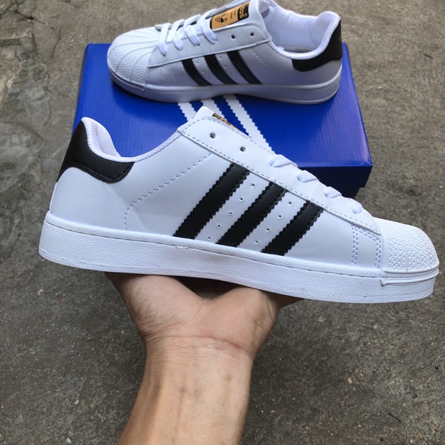 Giày thể thao mũi sò nam nữ.Tặng tất,hộp và dây giầy | BigBuy360 - bigbuy360.vn