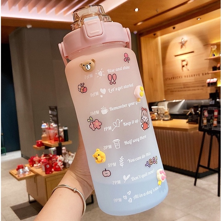 [HÀNG MỚI VỀ - TẶNG khăn nén, sticker] BÌNH nước 2L cute văn phòng thể thao có vạch báo giờ và ống hút